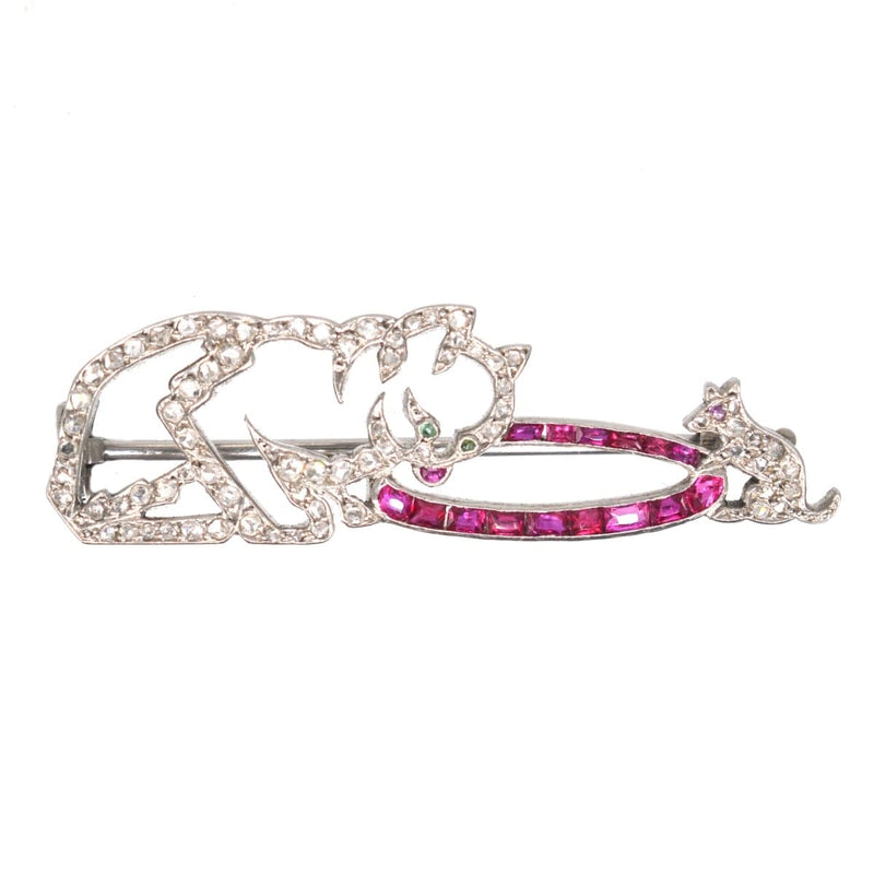 Broche Art déco française en platine, diamants taille rose et rubis avec un chat et une souris