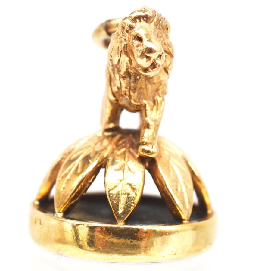 1940's 9ct Gold Pendant with a Lion Standing On Wreath with a Bloodstone Seal | Parkin and Gerrish | Antique & Vintage Jewellery