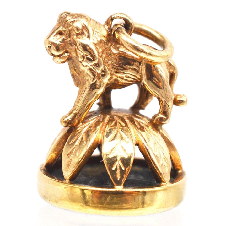 1940's 9ct Gold Pendant with a Lion Standing On Wreath with a Bloodstone Seal | Parkin and Gerrish | Antique & Vintage Jewellery