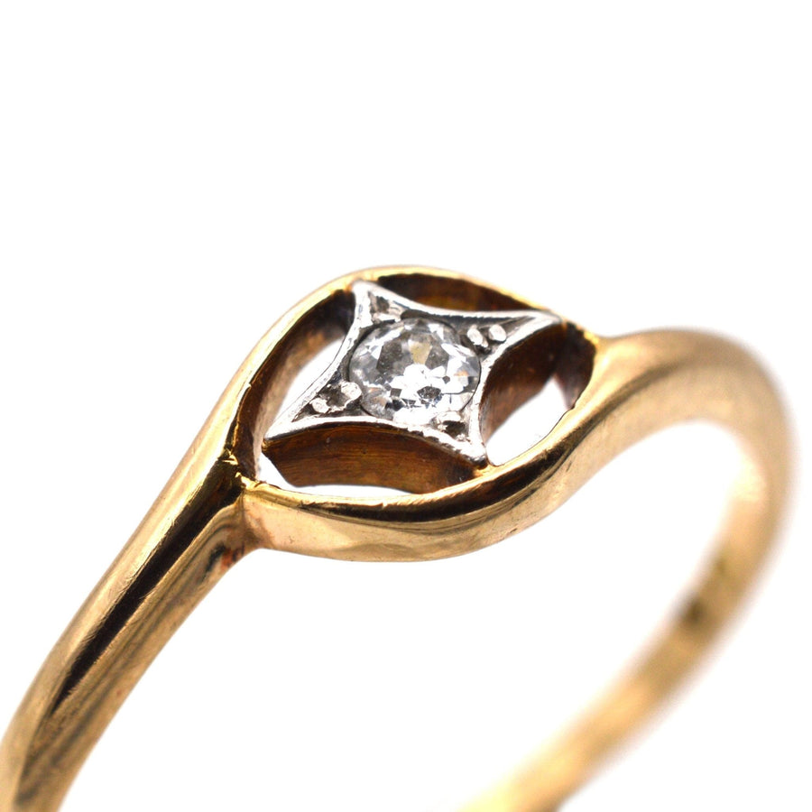Art Deco 18ct Gold Diamond Ring with a Star Motif | Parkin and Gerrish | Antique & Vintage Jewellery
